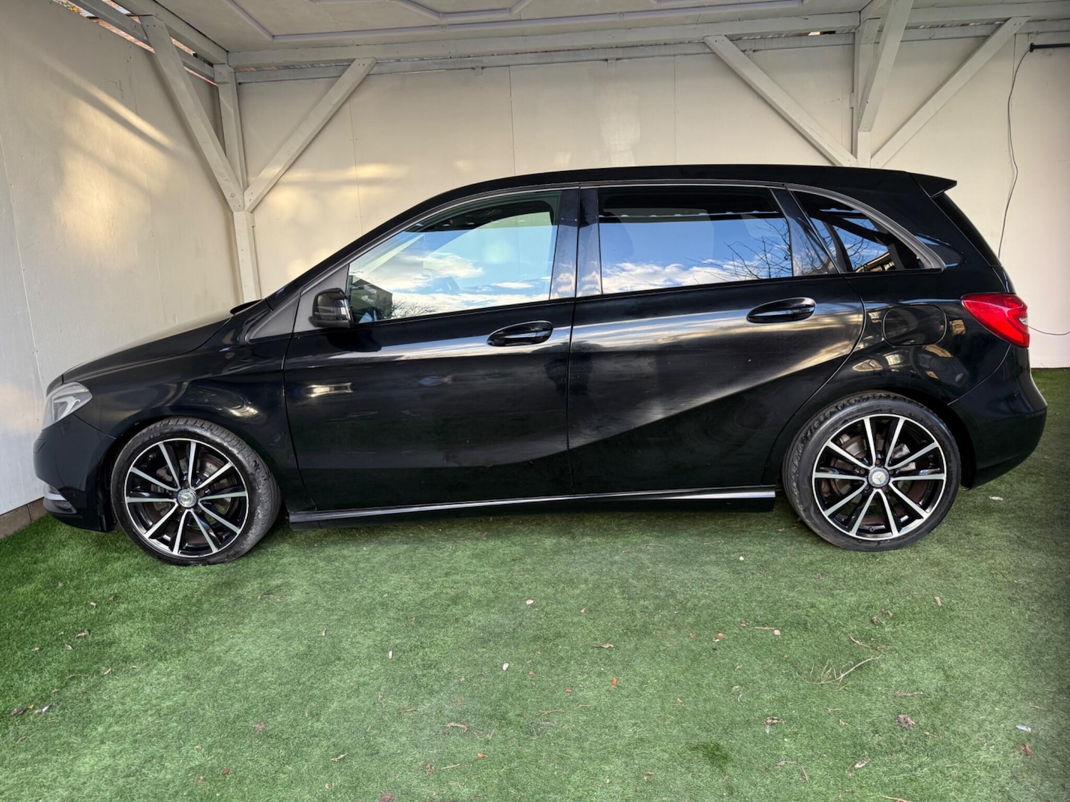 Used Mercedes-Benz B Class 2014 for sale - 77050102: Photo 10