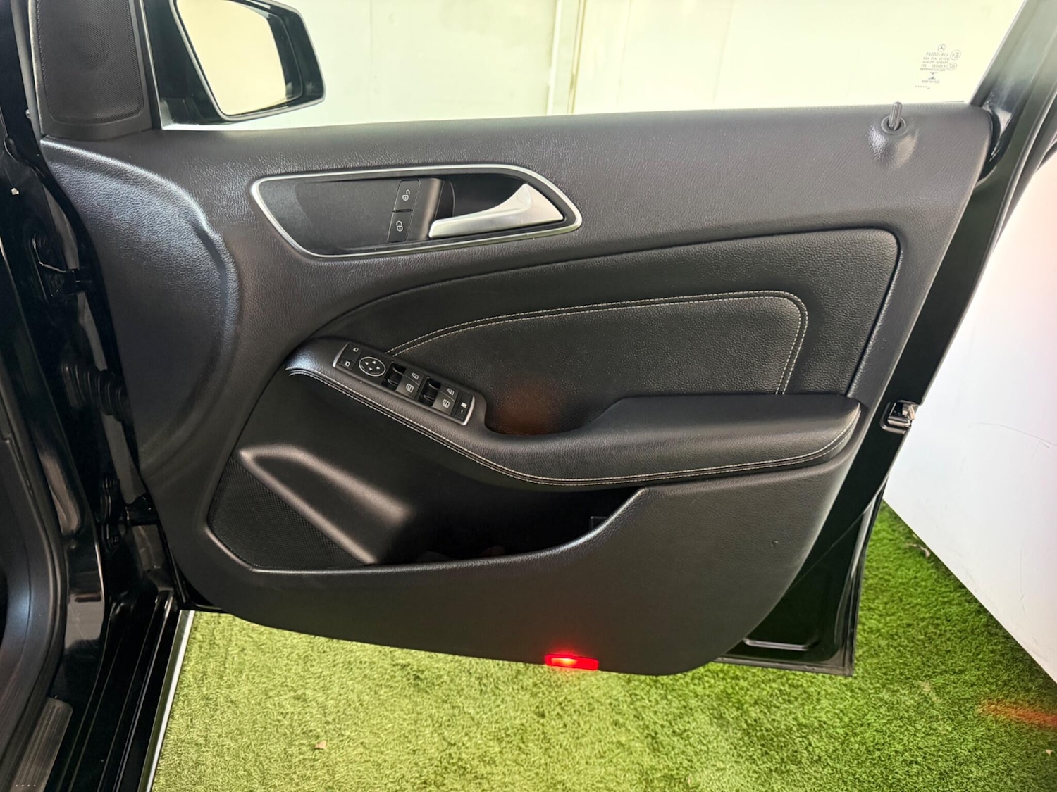 Used Mercedes-Benz B Class 2014 for sale - 77050102: Photo 17