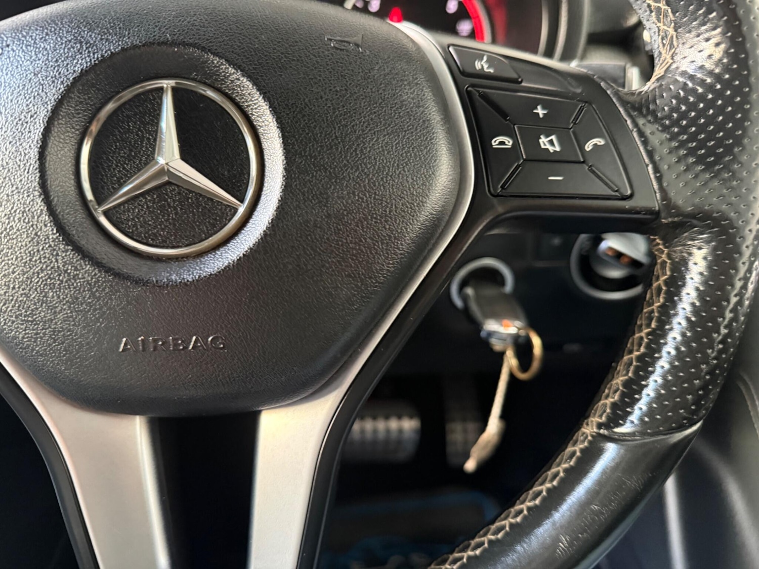 Used Mercedes-Benz B Class 2014 for sale - 77050102: Photo 35