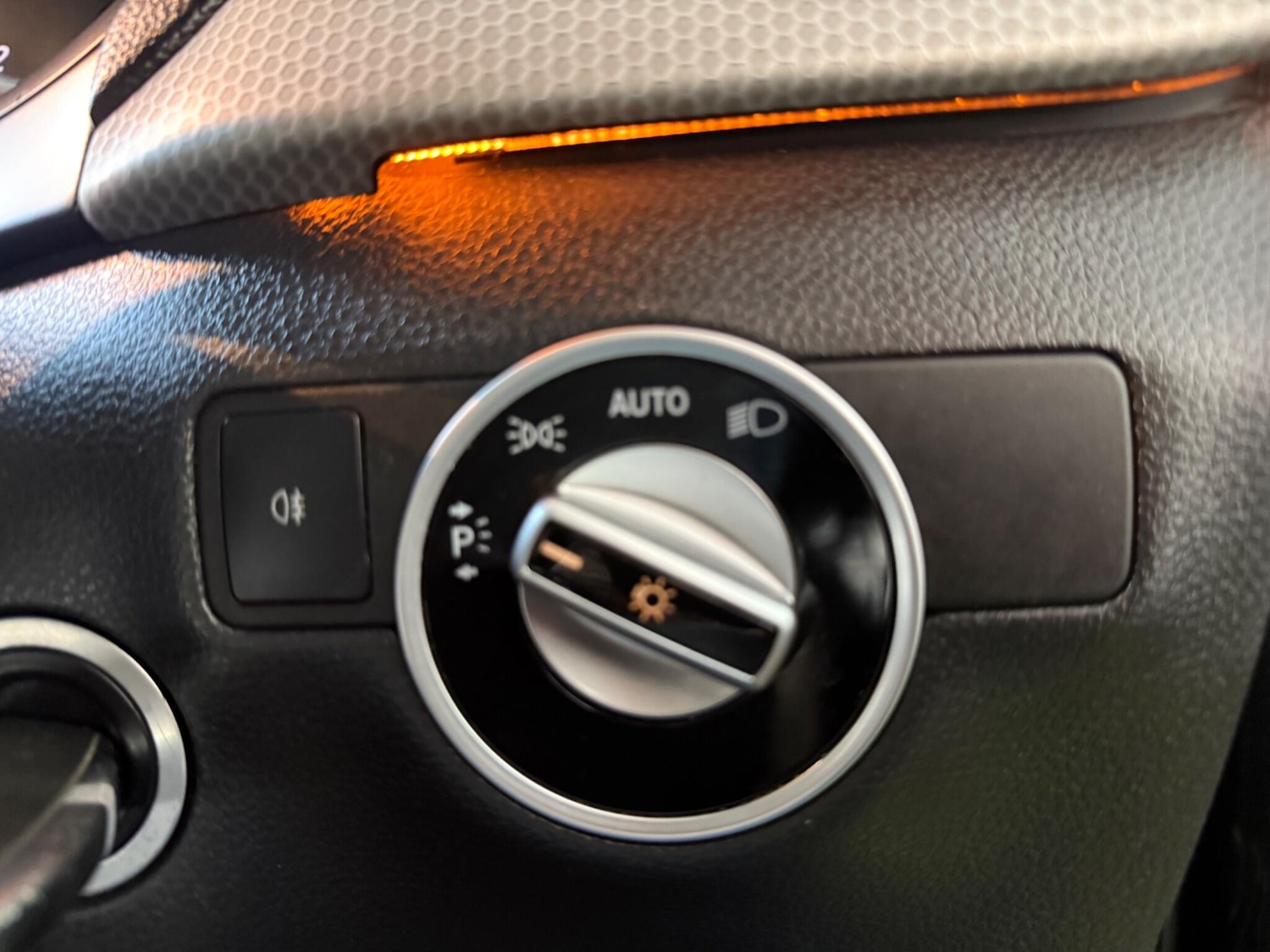 Used Mercedes-Benz B Class 2014 for sale - 77050102: Photo 42