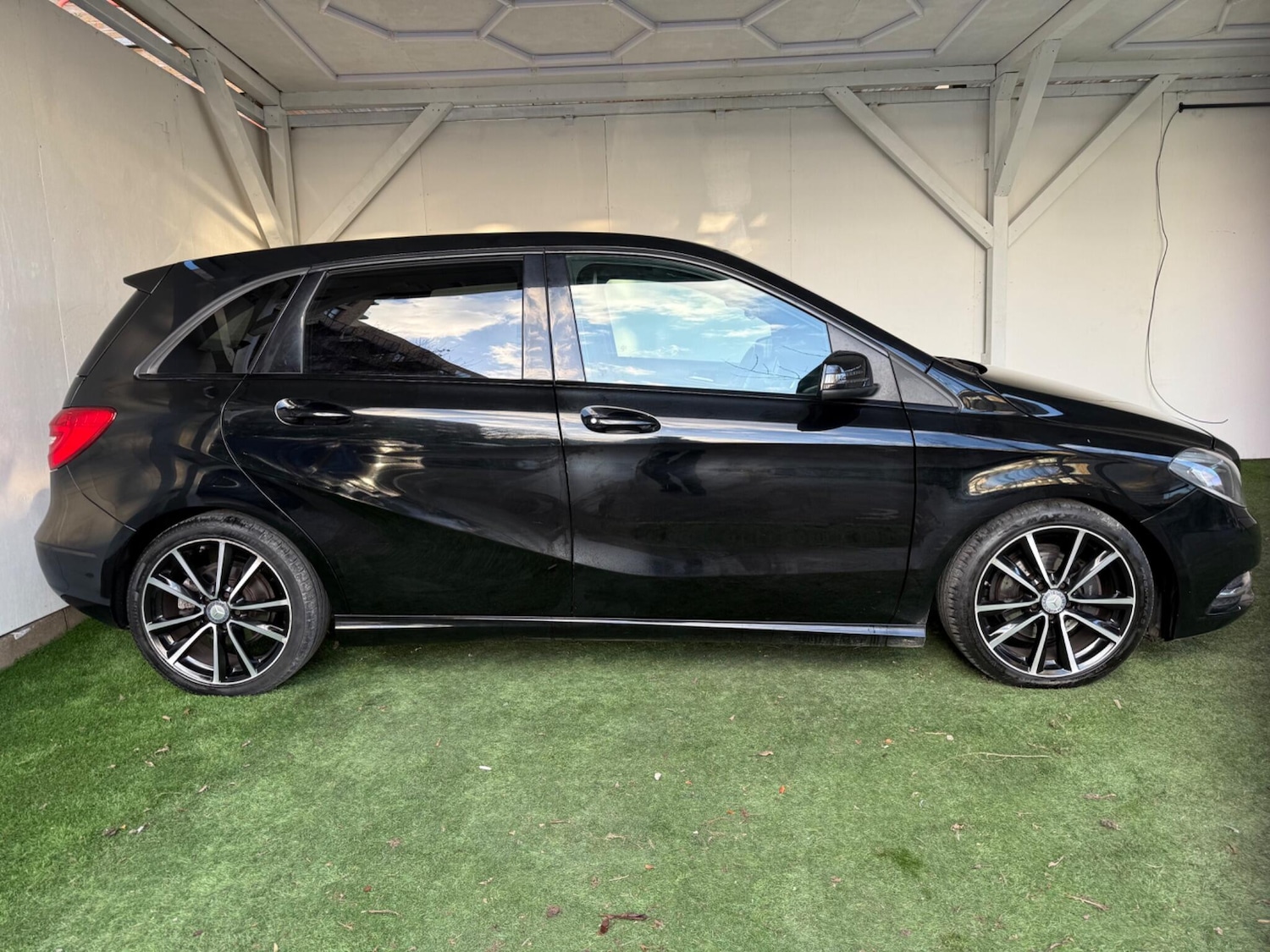 Used Mercedes-Benz B Class 2014 for sale - 77050102: Photo 5