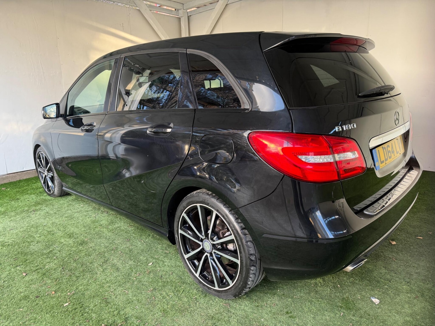 Used Mercedes-Benz B Class 2014 for sale - 77050102: Photo 9