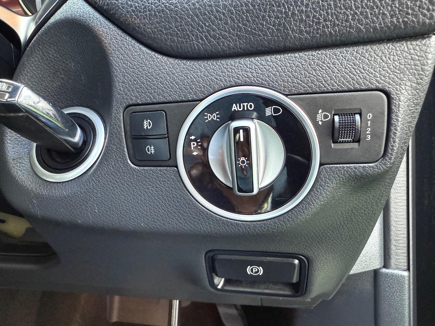 Used Mercedes-Benz GLA 2019 for sale - 76073013: Photo 43