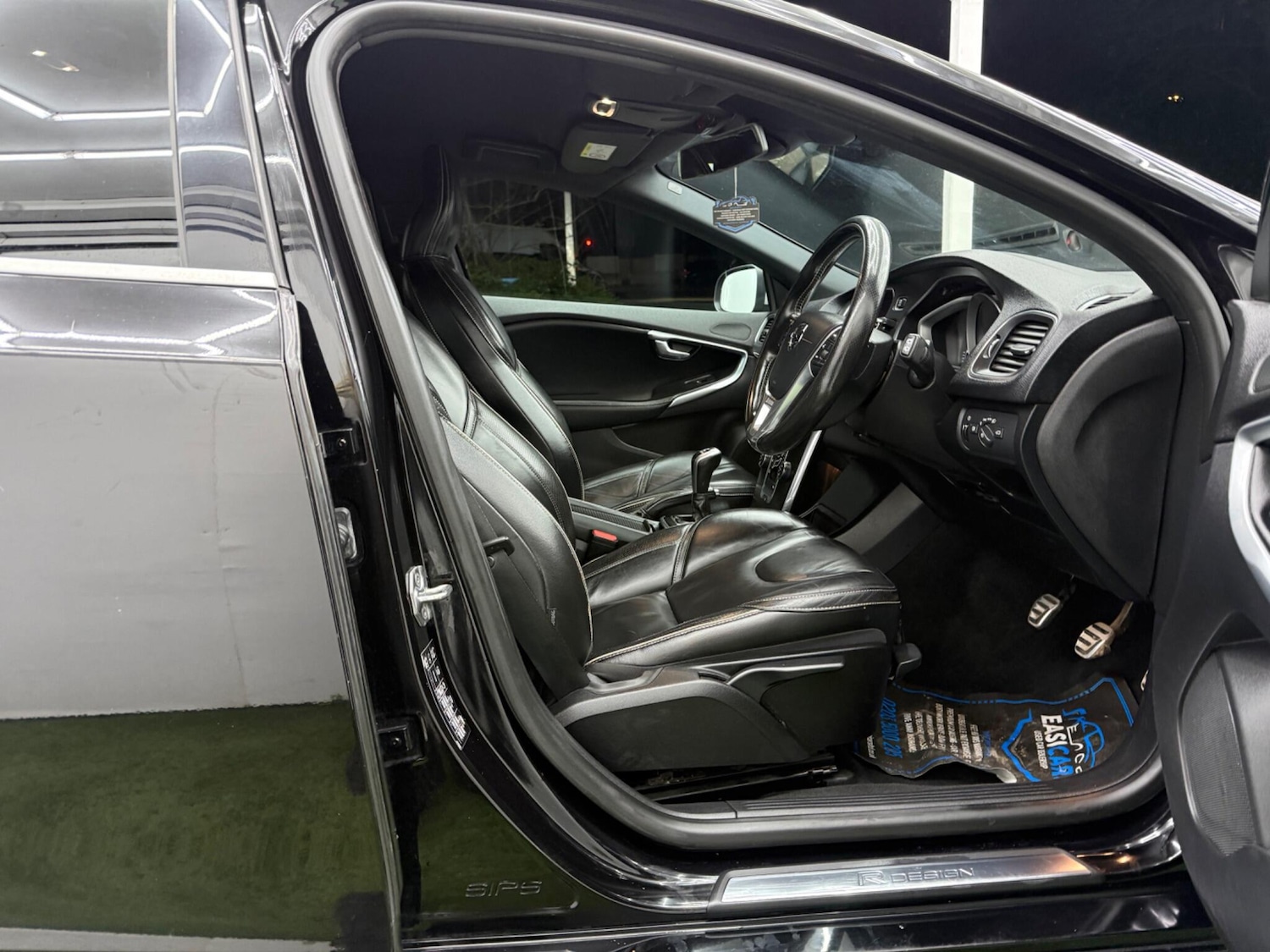 Used Volvo V40 for sale - 77824059: Photo 14