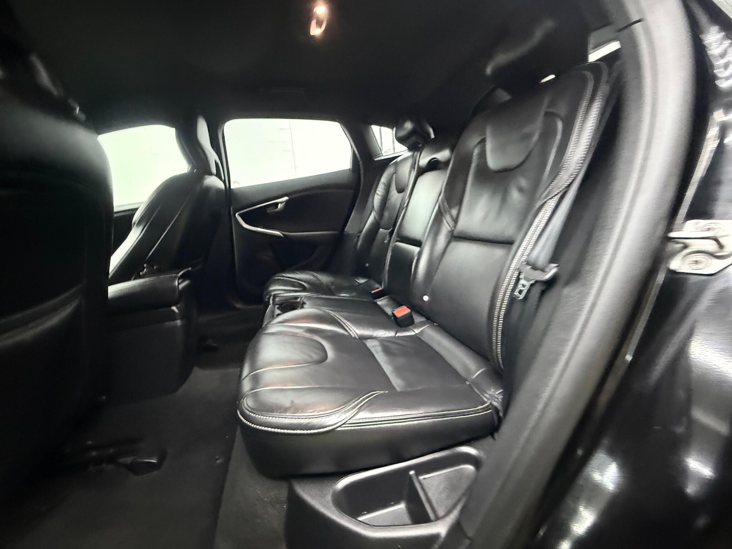 Used Volvo V40 for sale - 77824059: Photo 24