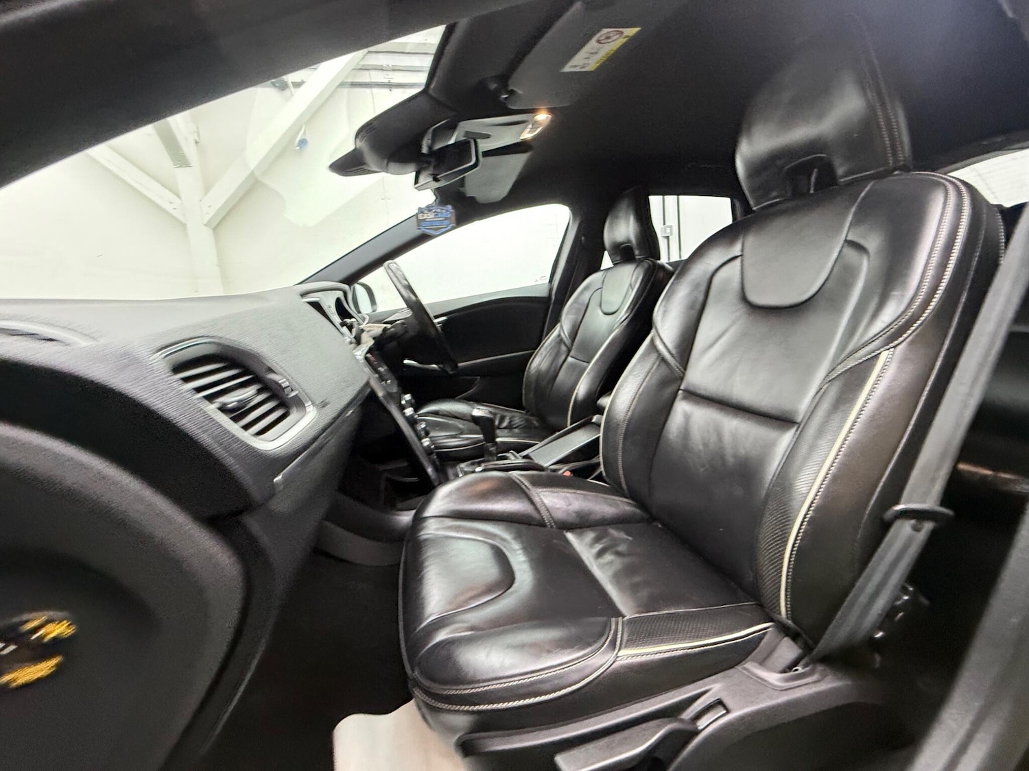 Used Volvo V40 for sale - 77824059: Photo 26