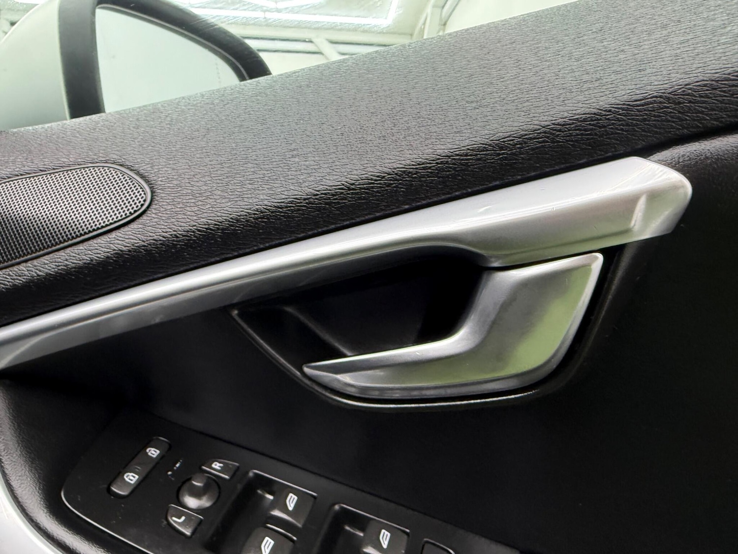 Used Volvo V40 for sale - 77824059: Photo 41