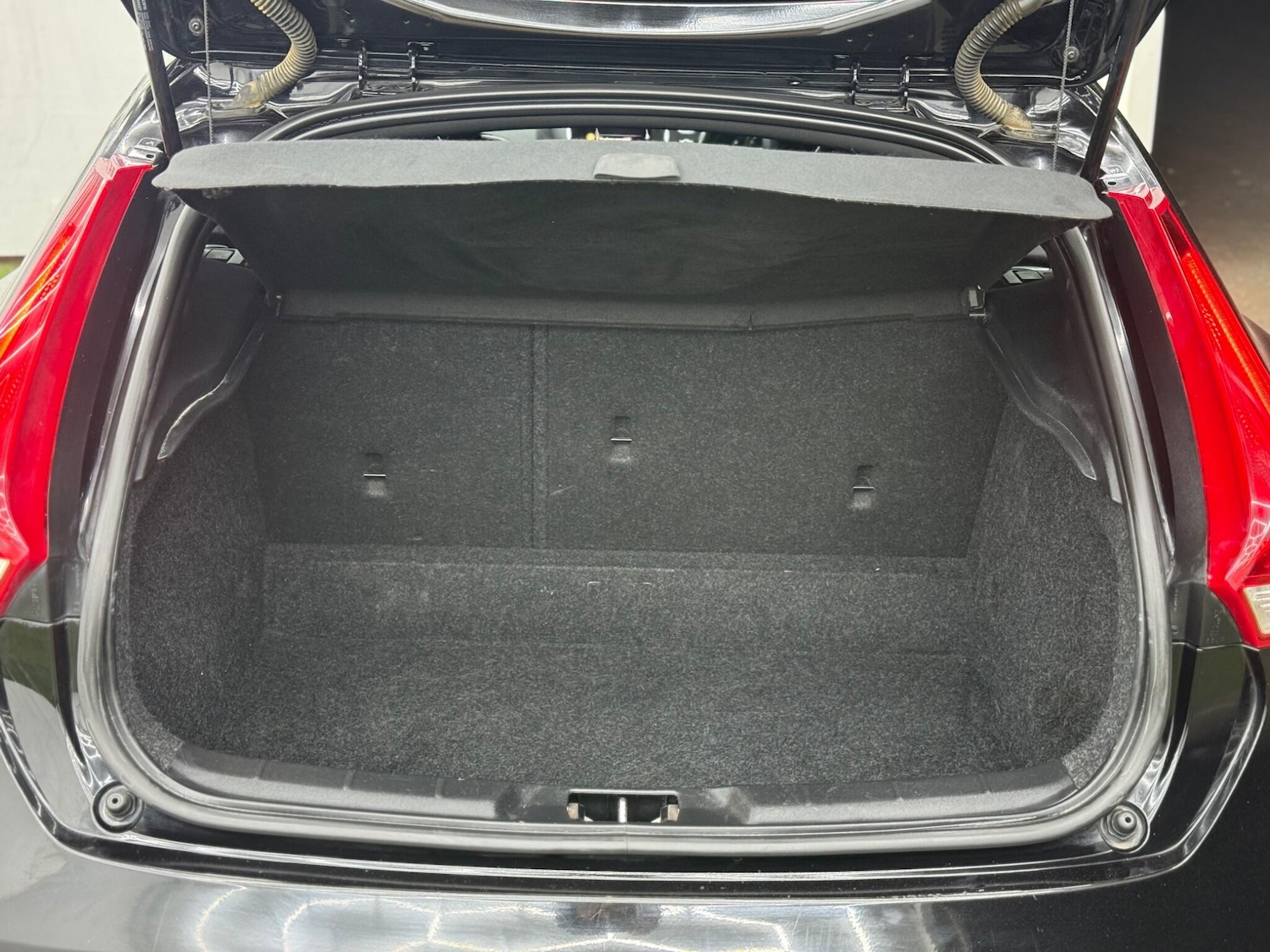 Used Volvo V40 for sale - 77824059: Photo 8