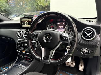Used Mercedes-Benz A-Class 2015 for sale - 76095057: Photo 2