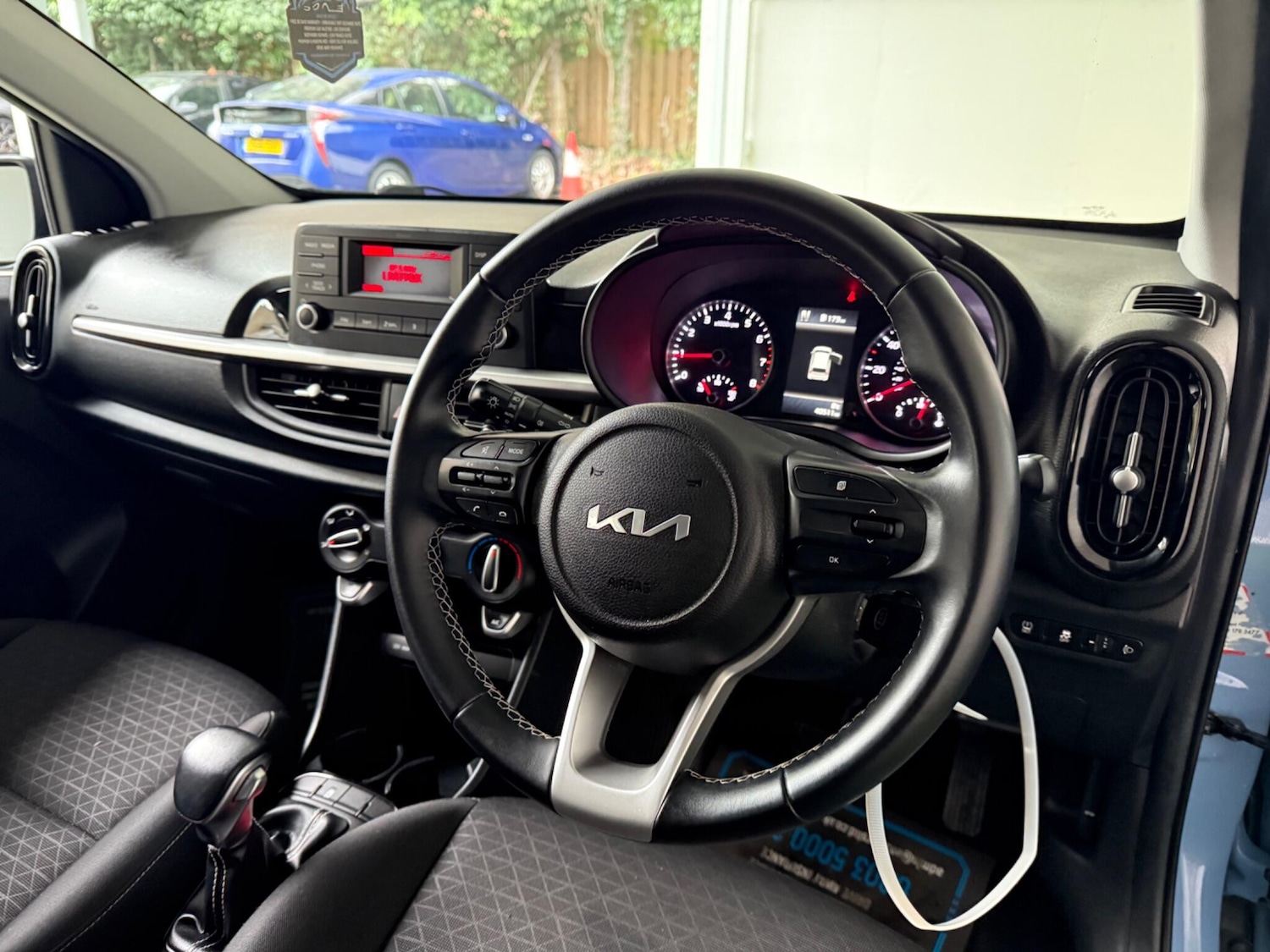 Used Kia Picanto 2021 for sale - 76689634: Photo 2