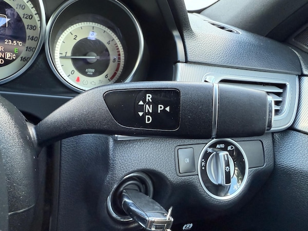 Used Mercedes-Benz E Class 2014 for sale - 75697081: Photo 37