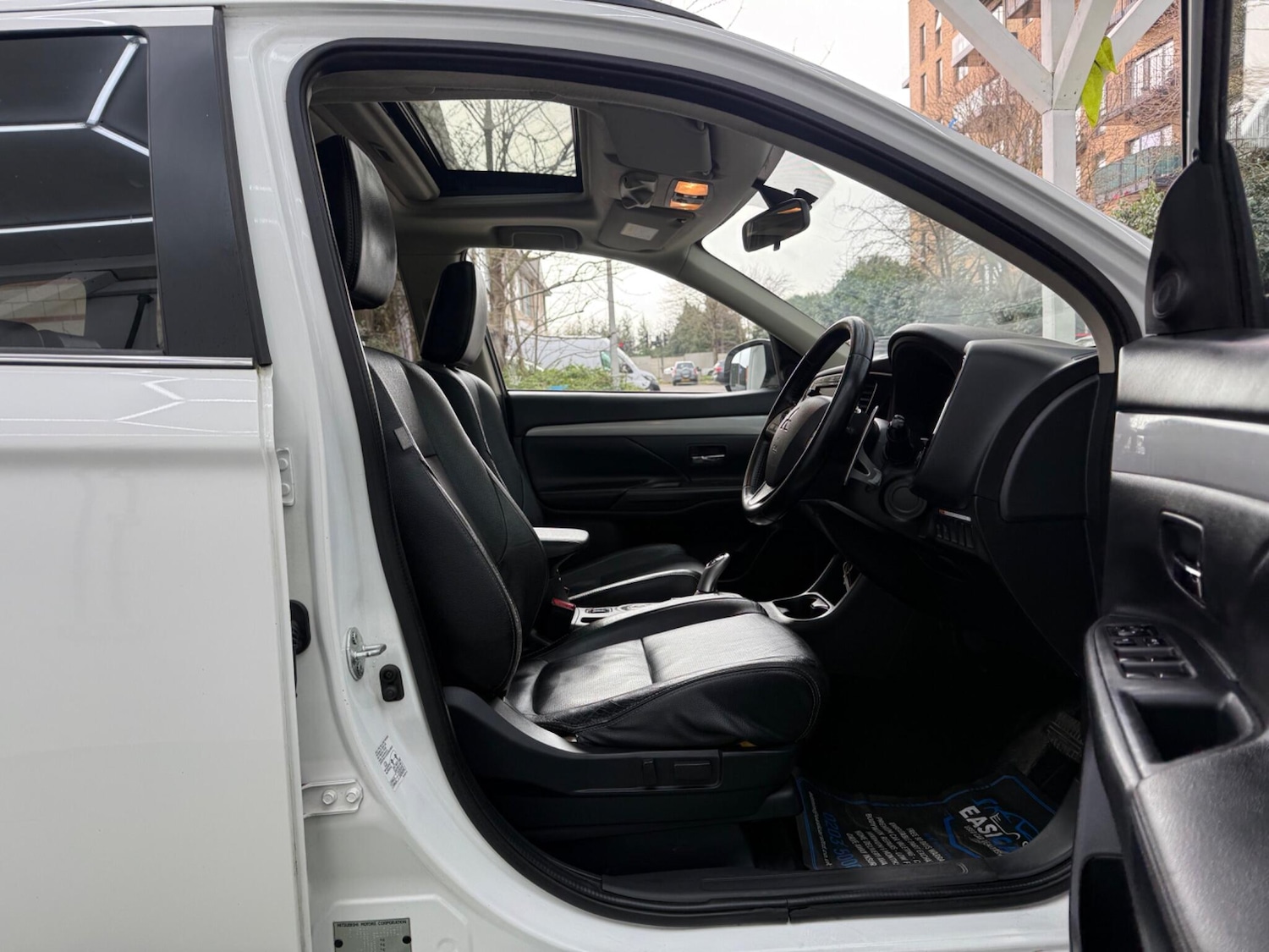 Used Mitsubishi Outlander 2015 for sale - 77883093: Photo 15