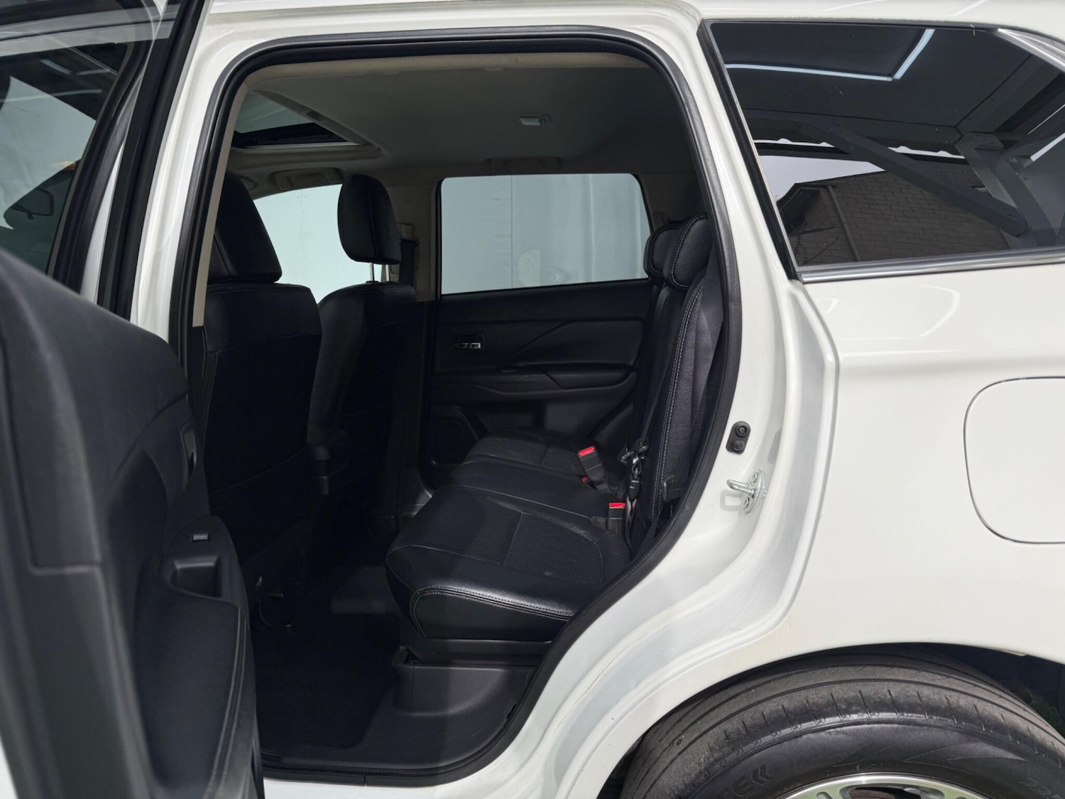 Used Mitsubishi Outlander 2015 for sale - 77883093: Photo 23