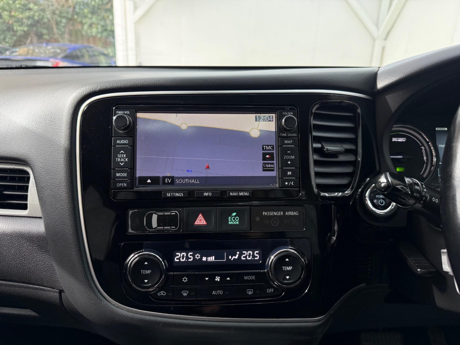 Used Mitsubishi Outlander 2015 for sale - 77883093: Photo 30