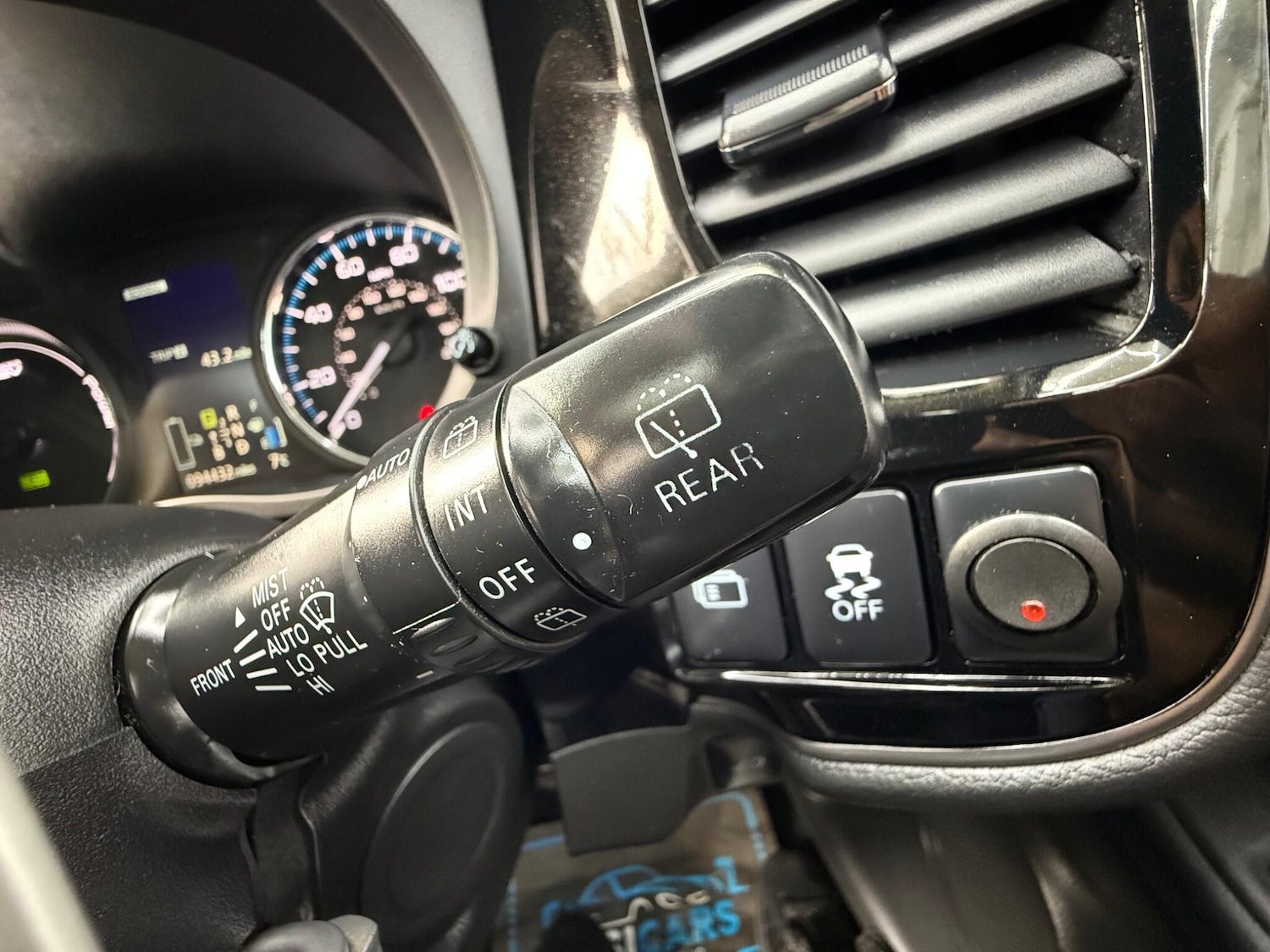 Used Mitsubishi Outlander 2015 for sale - 77883093: Photo 39