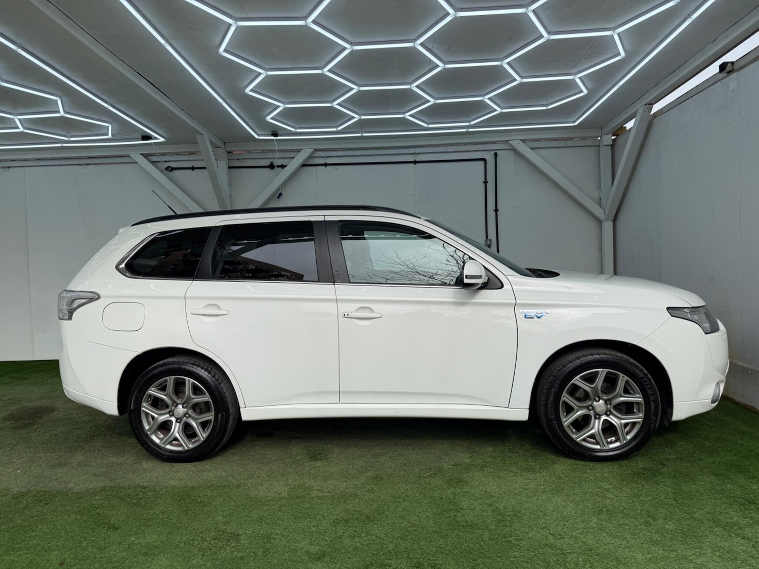 Used Mitsubishi Outlander 2015 for sale - 77883093: Photo 5