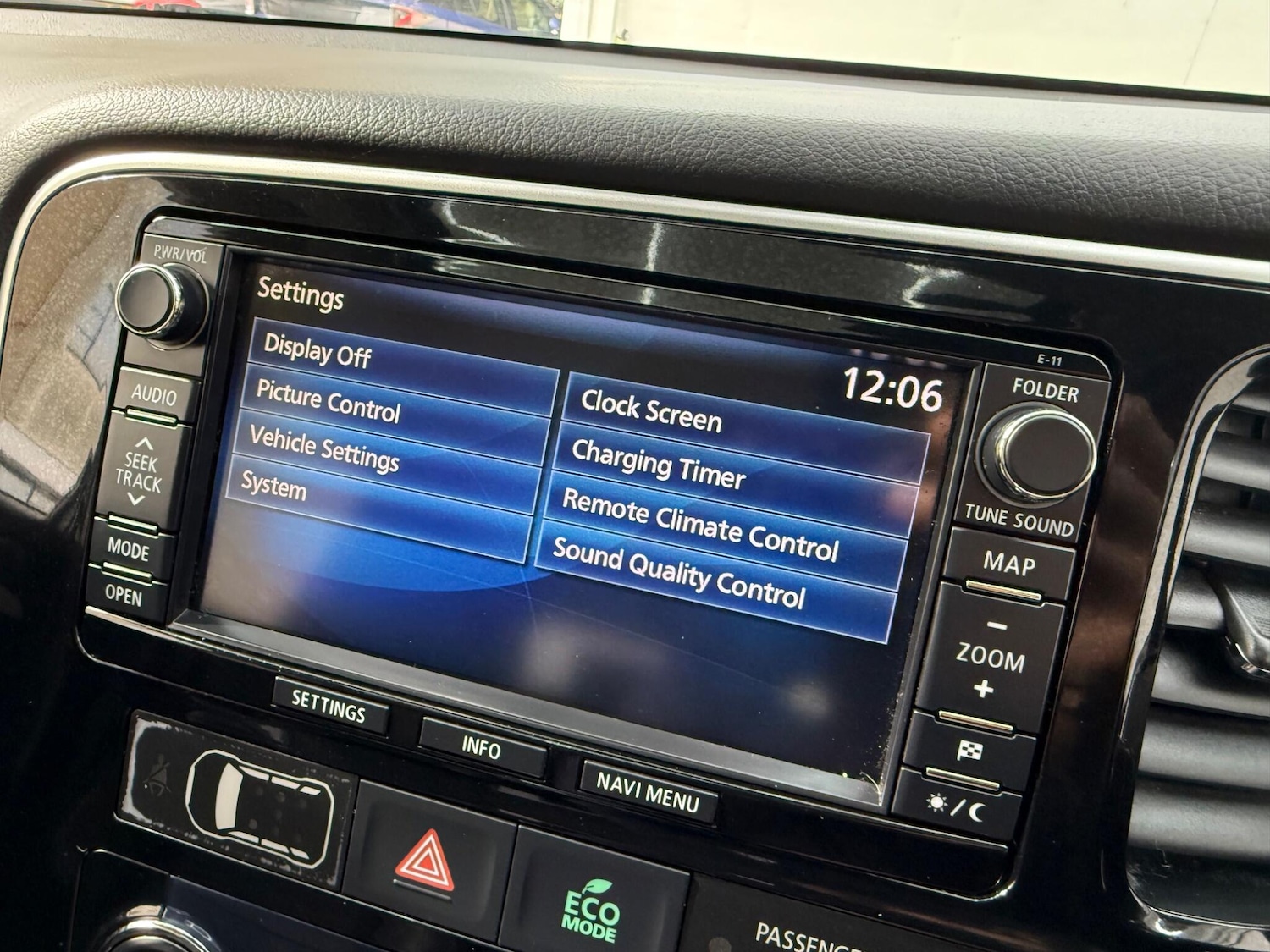 Used Mitsubishi Outlander 2015 for sale - 77883093: Photo 54