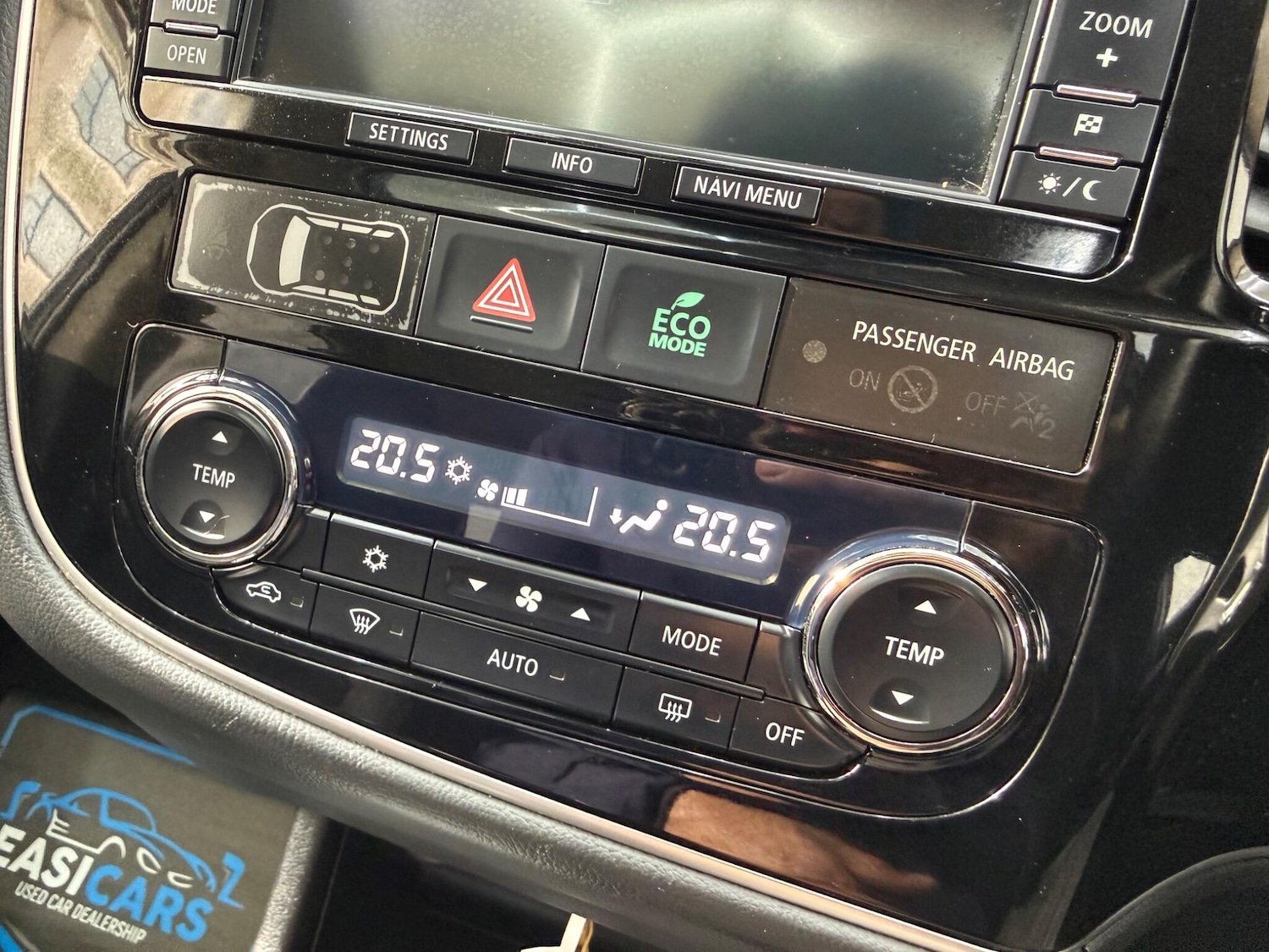 Used Mitsubishi Outlander 2015 for sale - 77883093: Photo 57