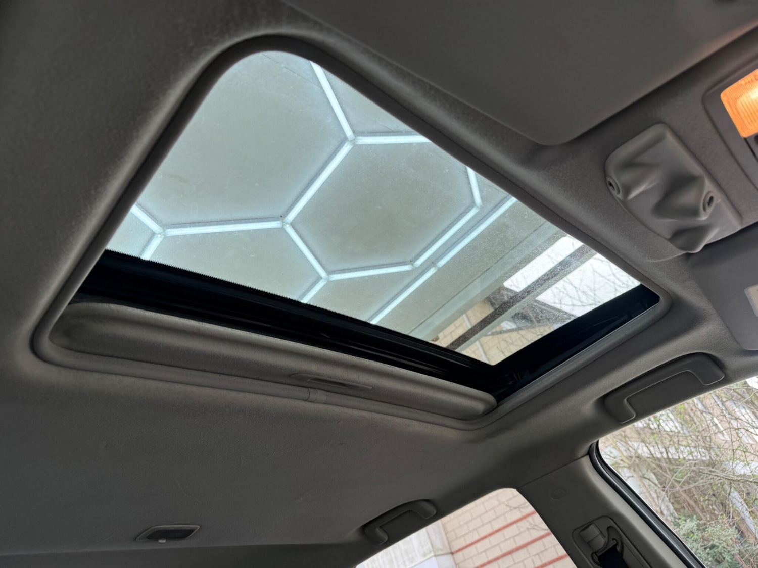 Used Mitsubishi Outlander 2015 for sale - 77883093: Photo 63