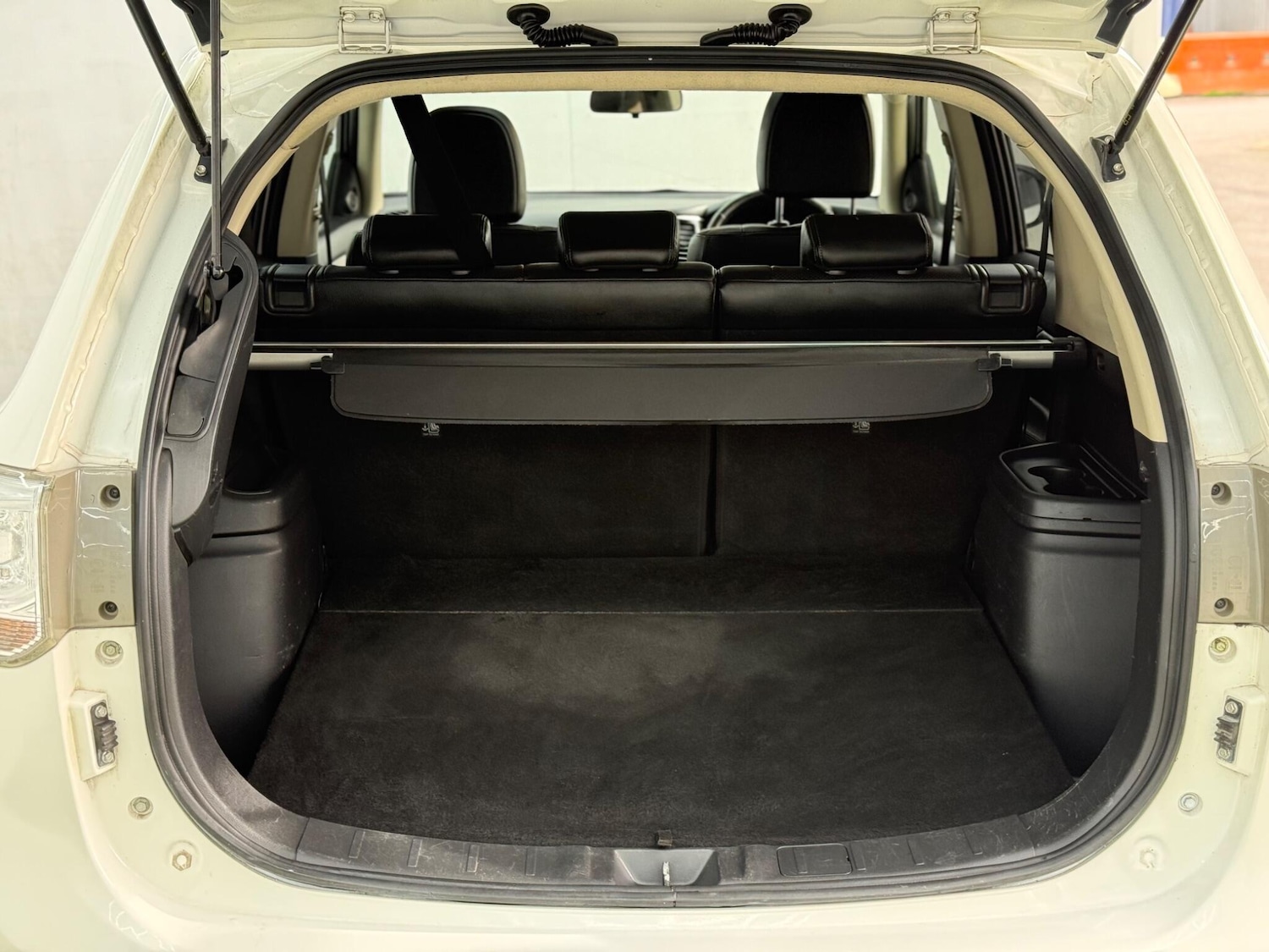 Used Mitsubishi Outlander 2015 for sale - 77883093: Photo 8