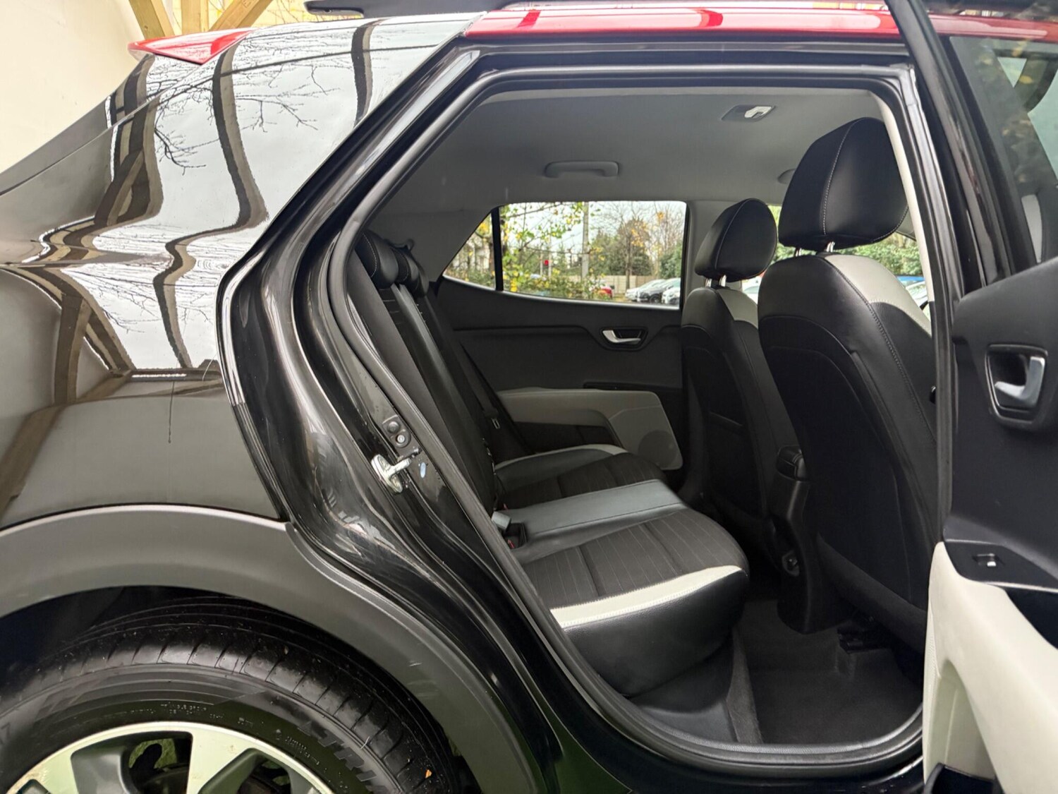 Used Kia Stonic 2017 for sale - 76596953: Photo 18