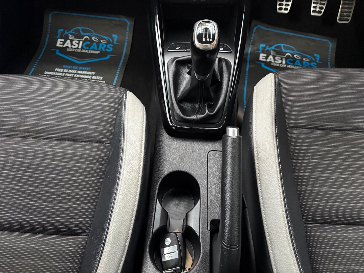 Used Kia Stonic 2017 for sale - 76596953: Photo 31