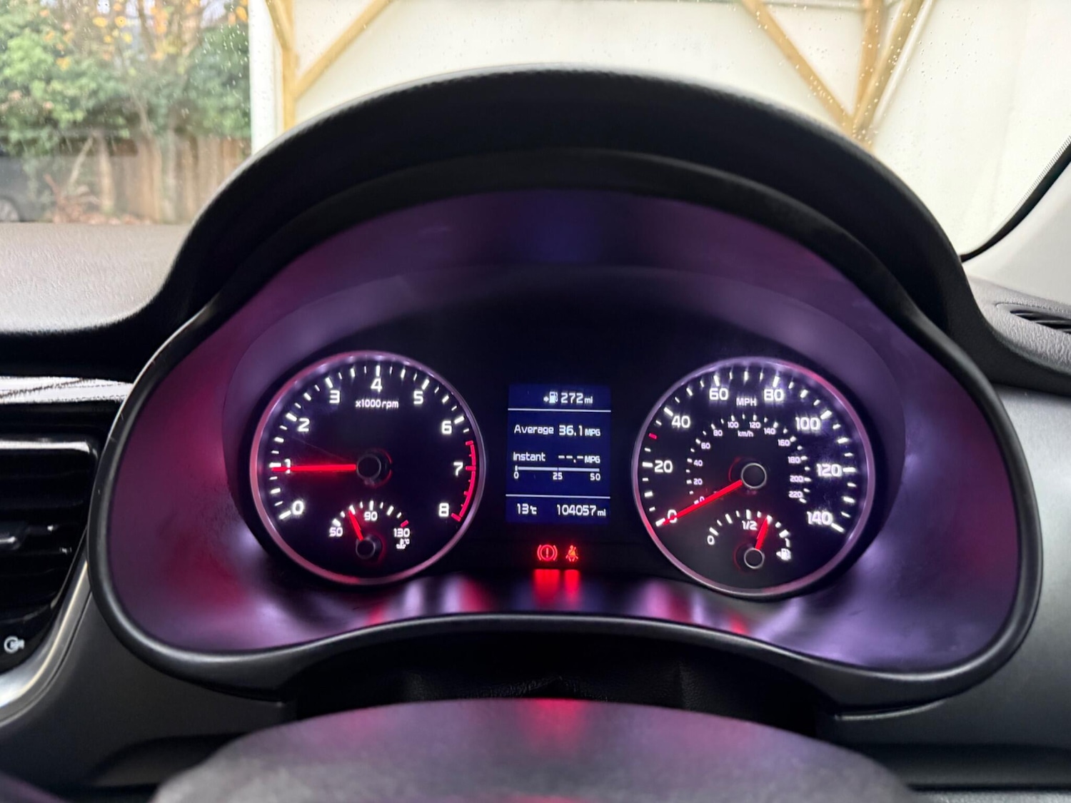 Used Kia Stonic 2017 for sale - 76596953: Photo 33