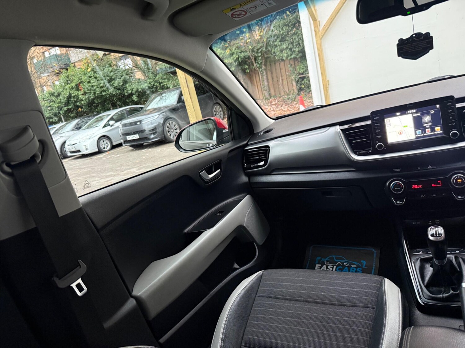 Used Kia Stonic 2017 for sale - 76596953: Photo 38