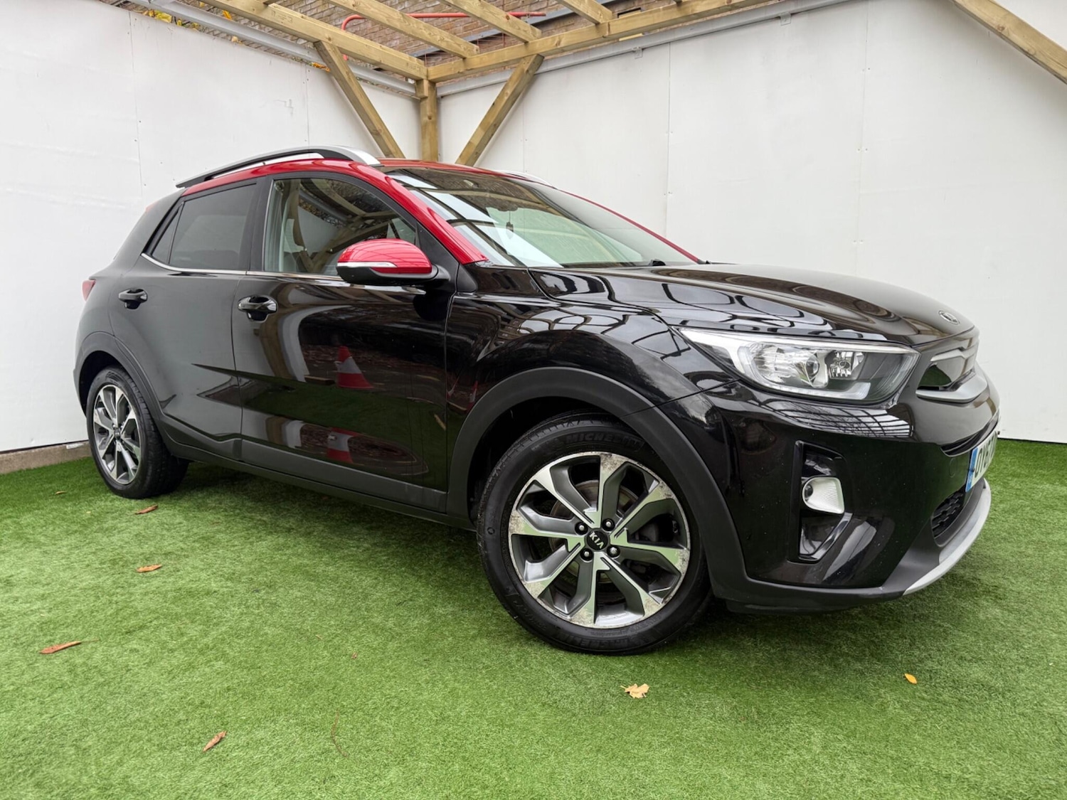 Used Kia Stonic 2017 for sale - 76596953: Photo 4