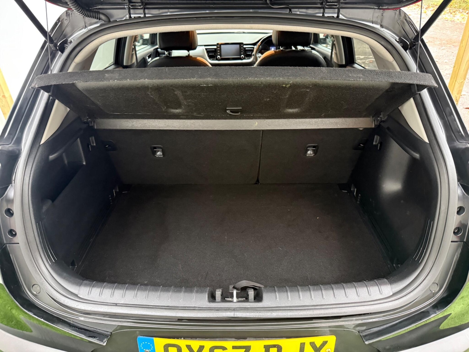 Used Kia Stonic 2017 for sale - 76596953: Photo 8