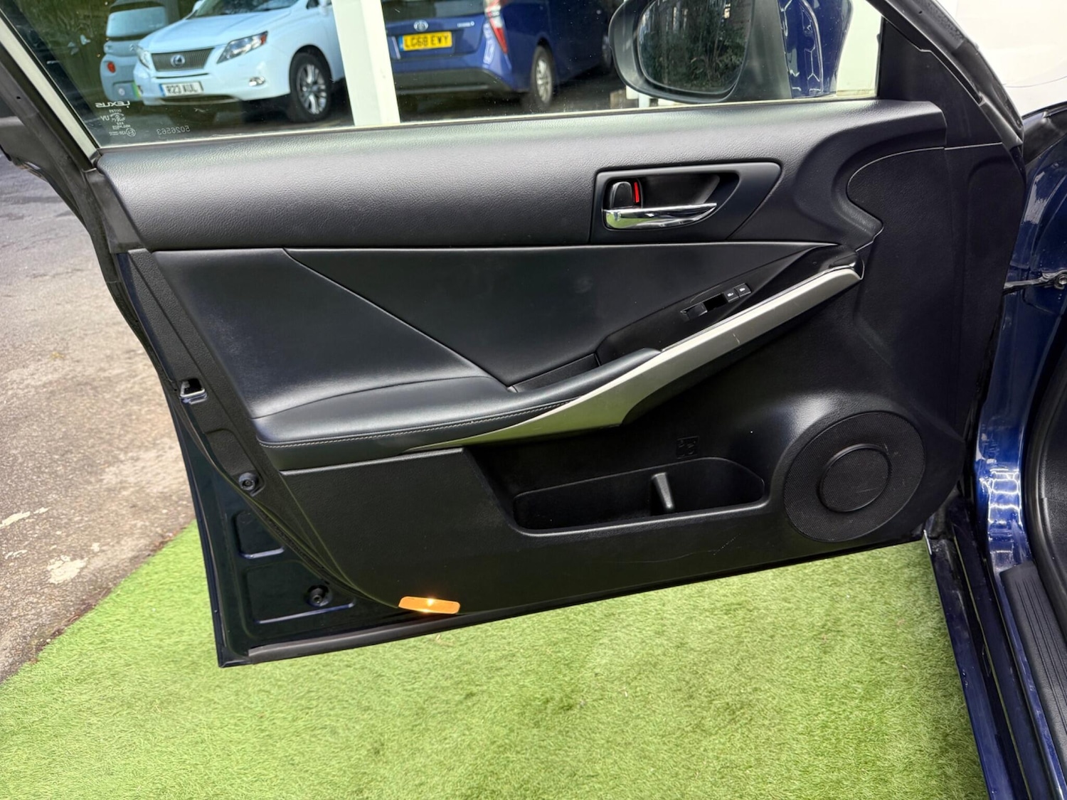 Used Lexus IS 2015 for sale - 77132051: Photo 27