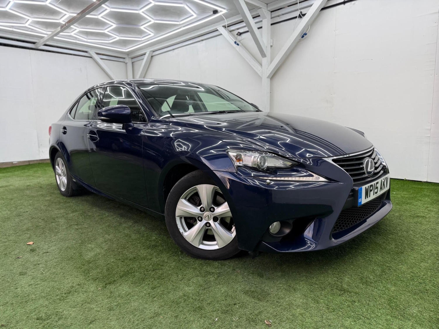 Used Lexus IS 2015 for sale - 77132051: Photo 4
