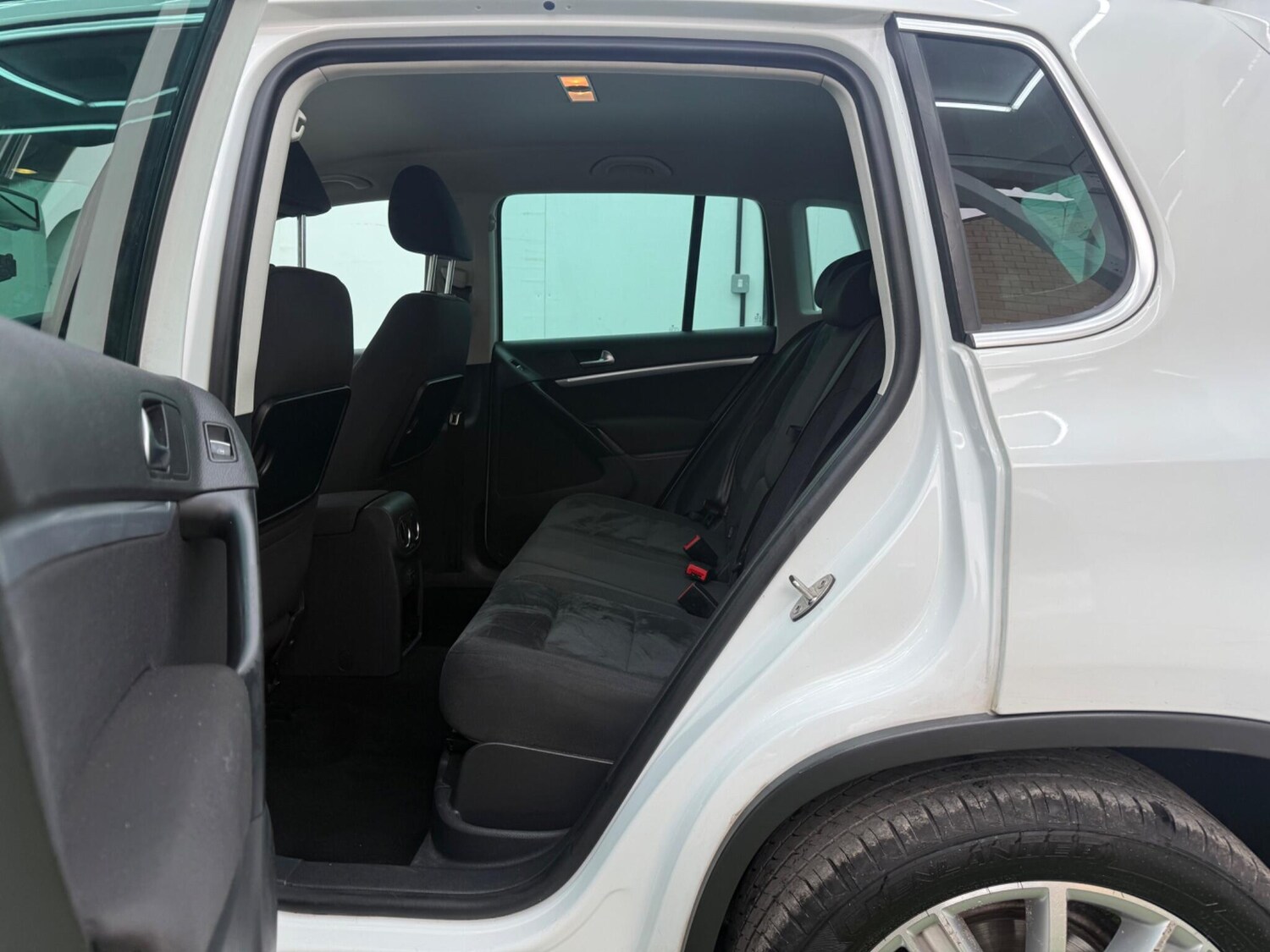 Used Volkswagen Tiguan 2016 for sale - 77909415: Photo 21