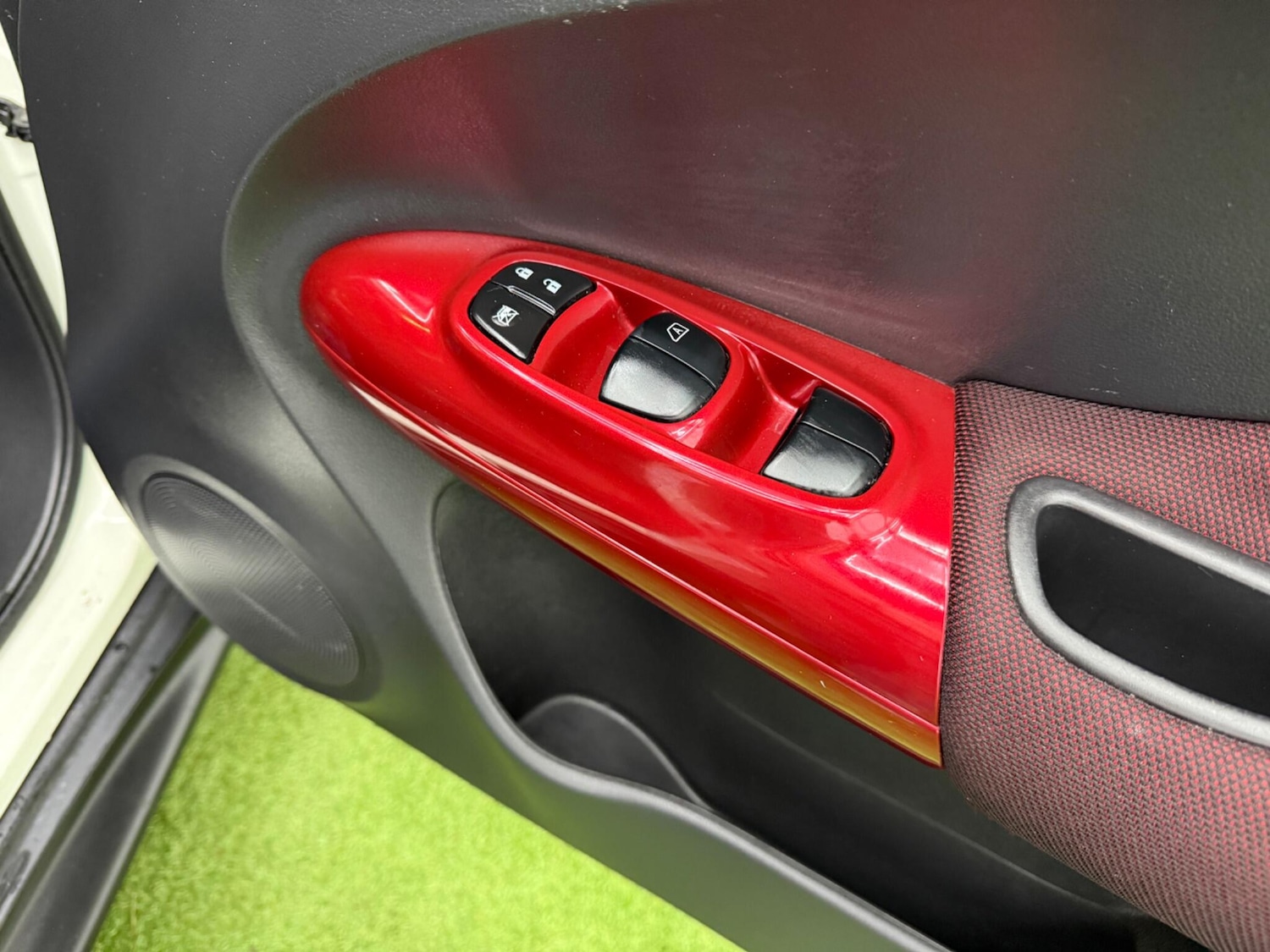 Used Nissan Juke 2012 for sale - 77215315: Photo 40