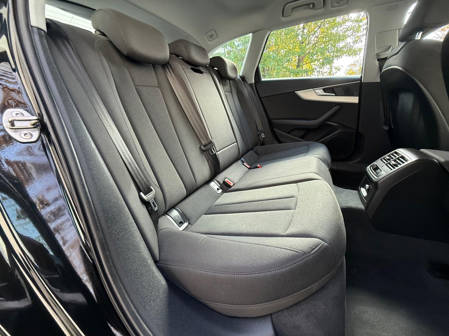 Used Audi A4 Avant 2016 for sale - 76398208: Photo 19