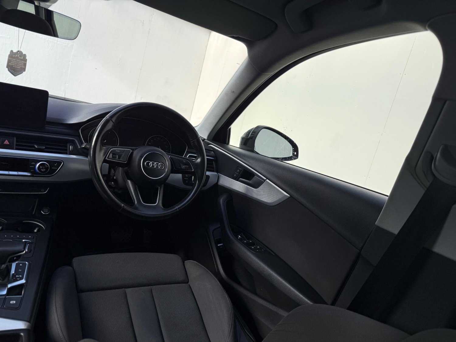 Used Audi A4 Avant 2016 for sale - 76398208: Photo 38