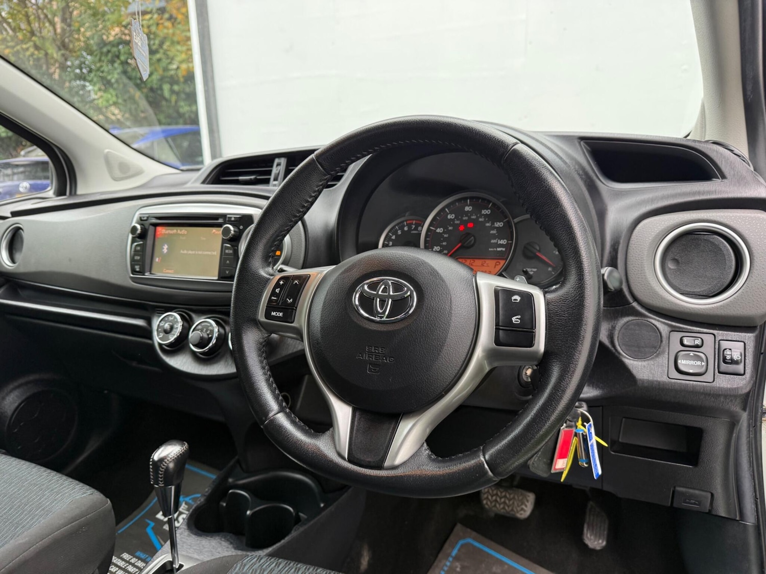 Used Toyota Yaris 2012 for sale - 76398321: Photo 15