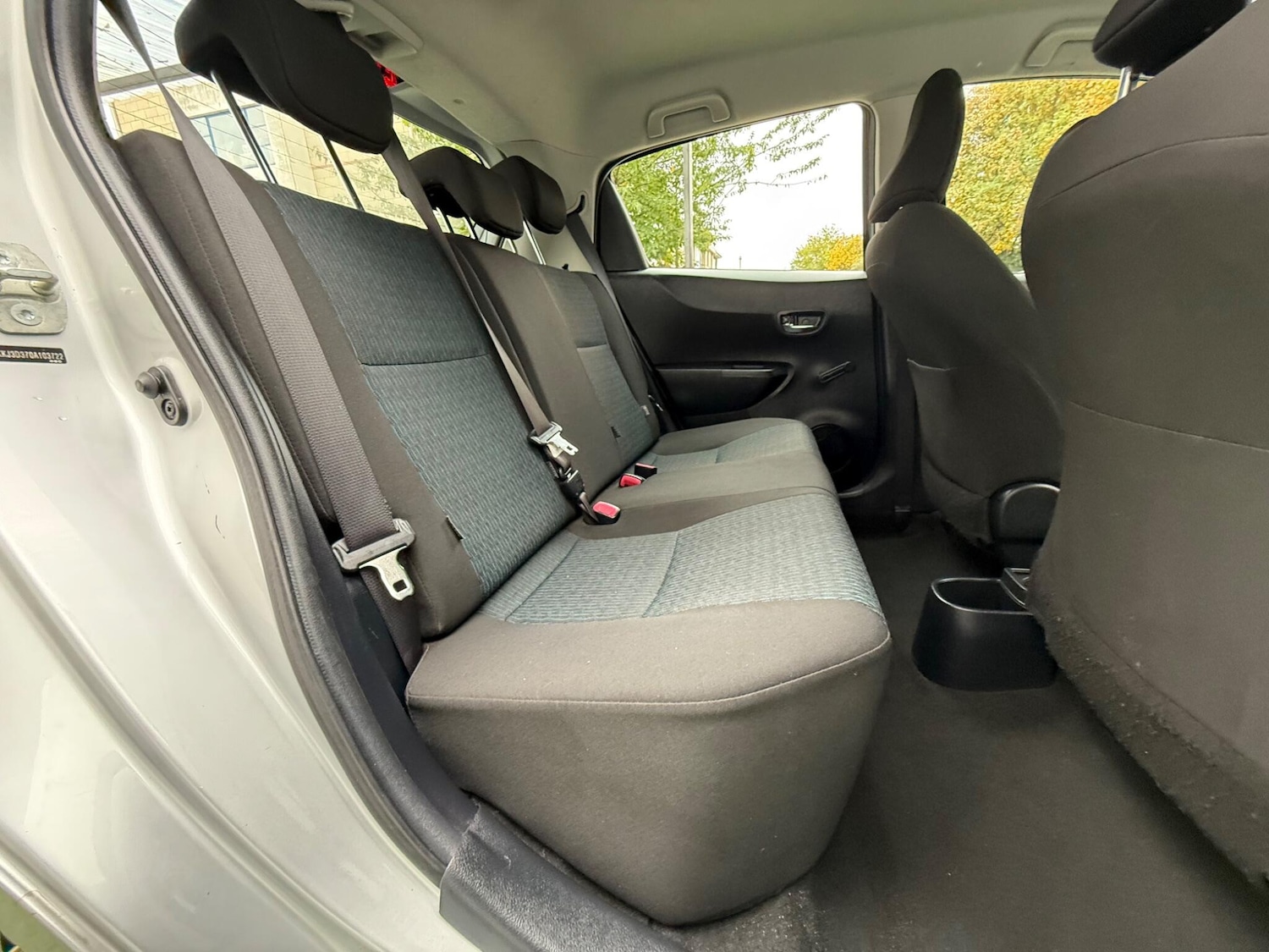 Used Toyota Yaris 2012 for sale - 76398321: Photo 20