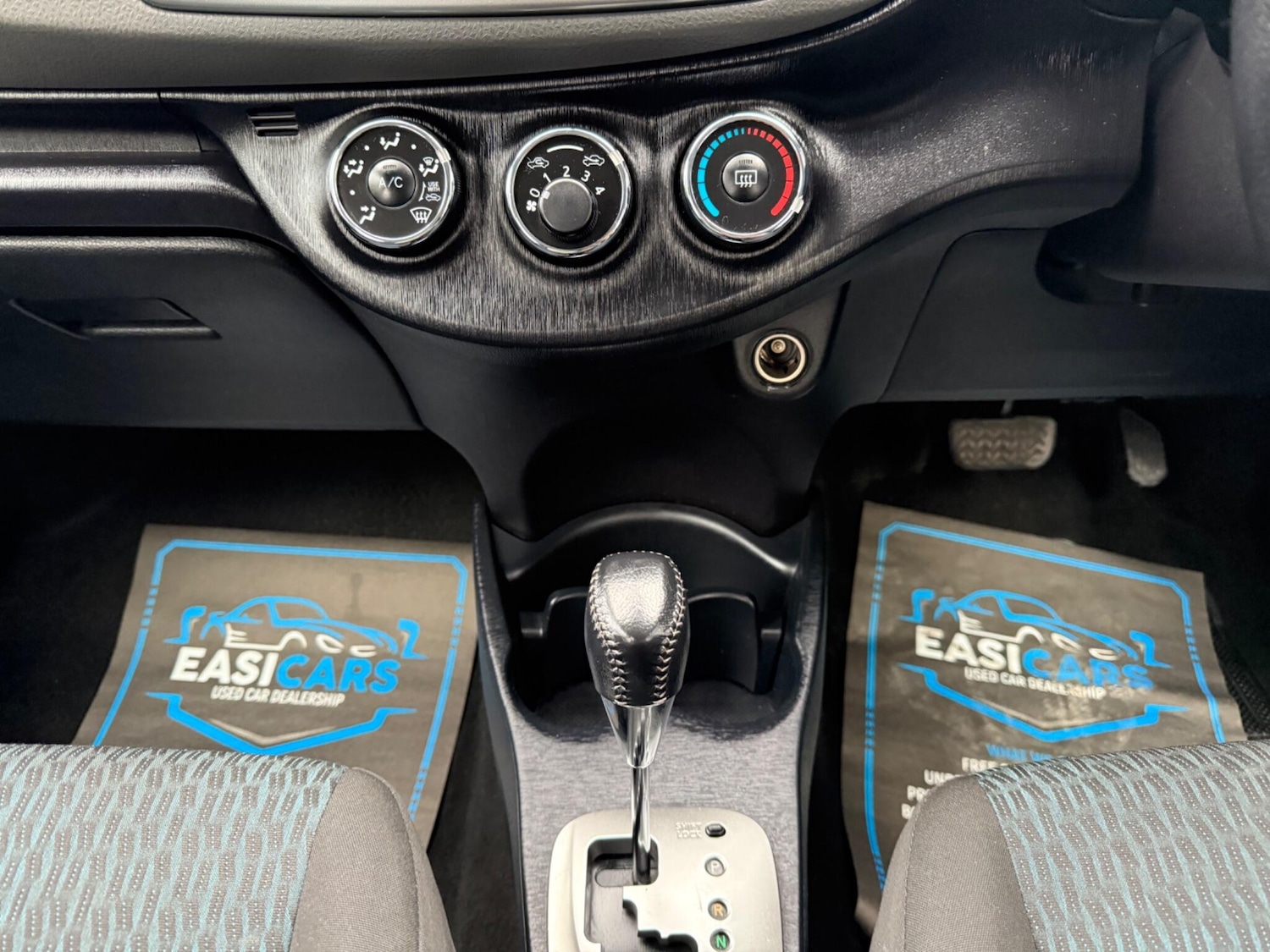 Used Toyota Yaris 2012 for sale - 76398321: Photo 30