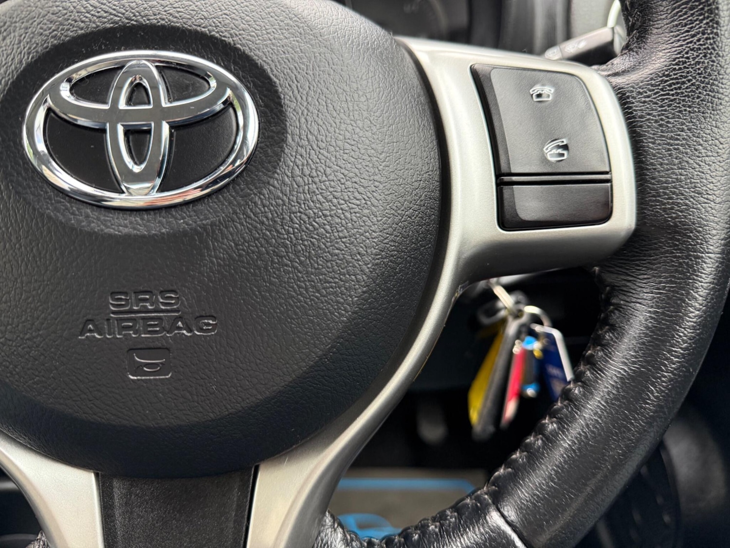 Used Toyota Yaris 2012 for sale - 76398321: Photo 35