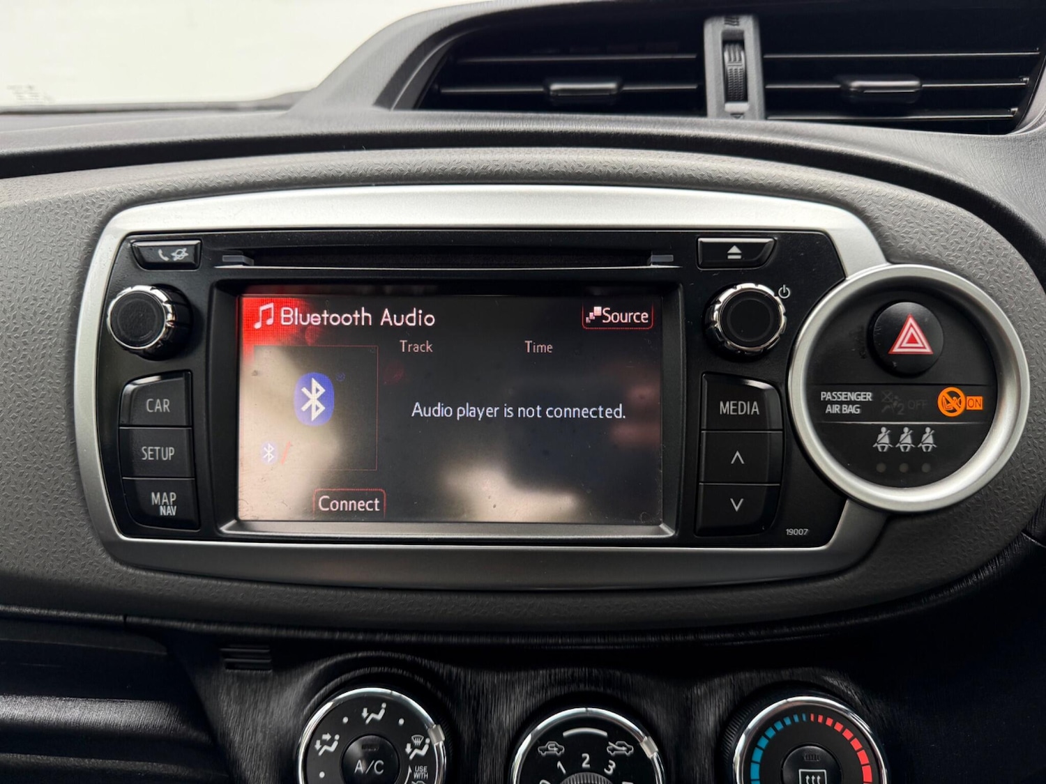 Used Toyota Yaris 2012 for sale - 76398321: Photo 44