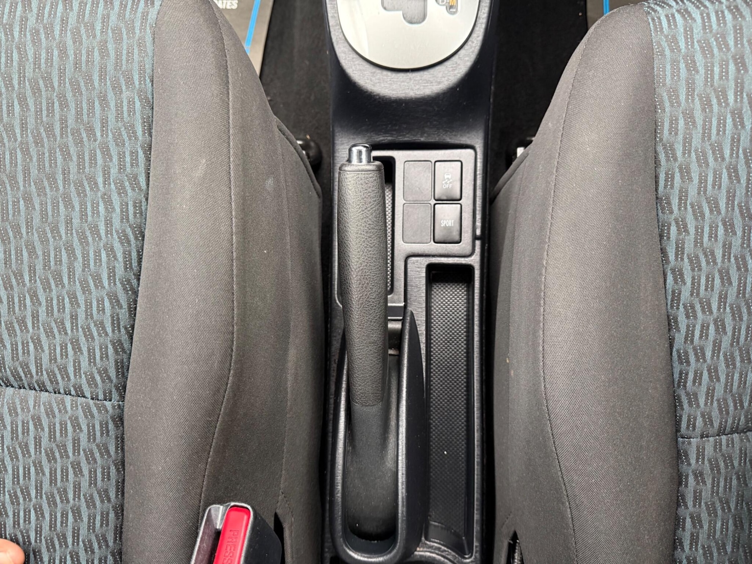 Used Toyota Yaris 2012 for sale - 76398321: Photo 54