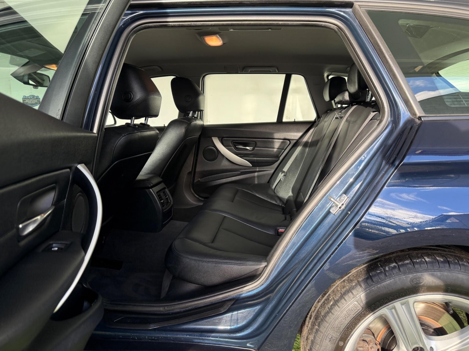 Used BMW 3 Series 2012 for sale - 76771757: Photo 22