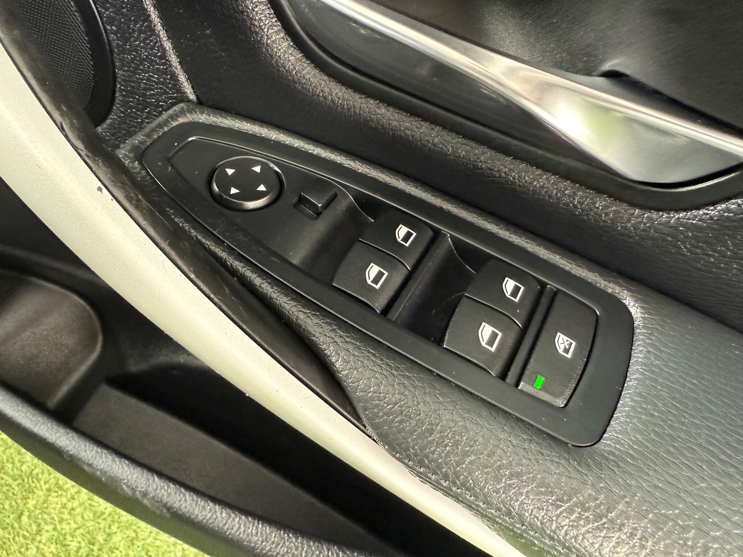 Used BMW 3 Series 2012 for sale - 76771757: Photo 40