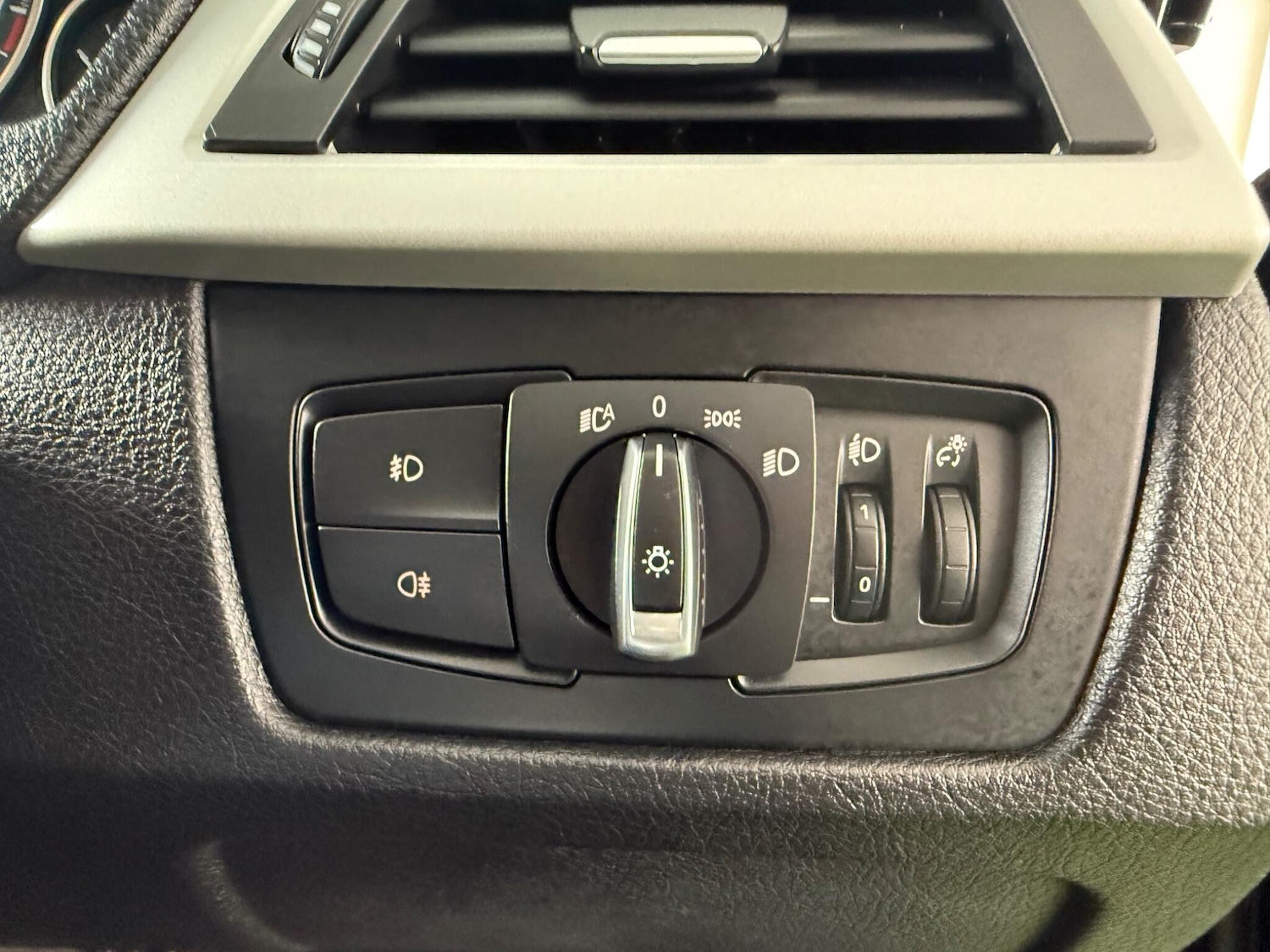 Used BMW 3 Series 2012 for sale - 76771757: Photo 42