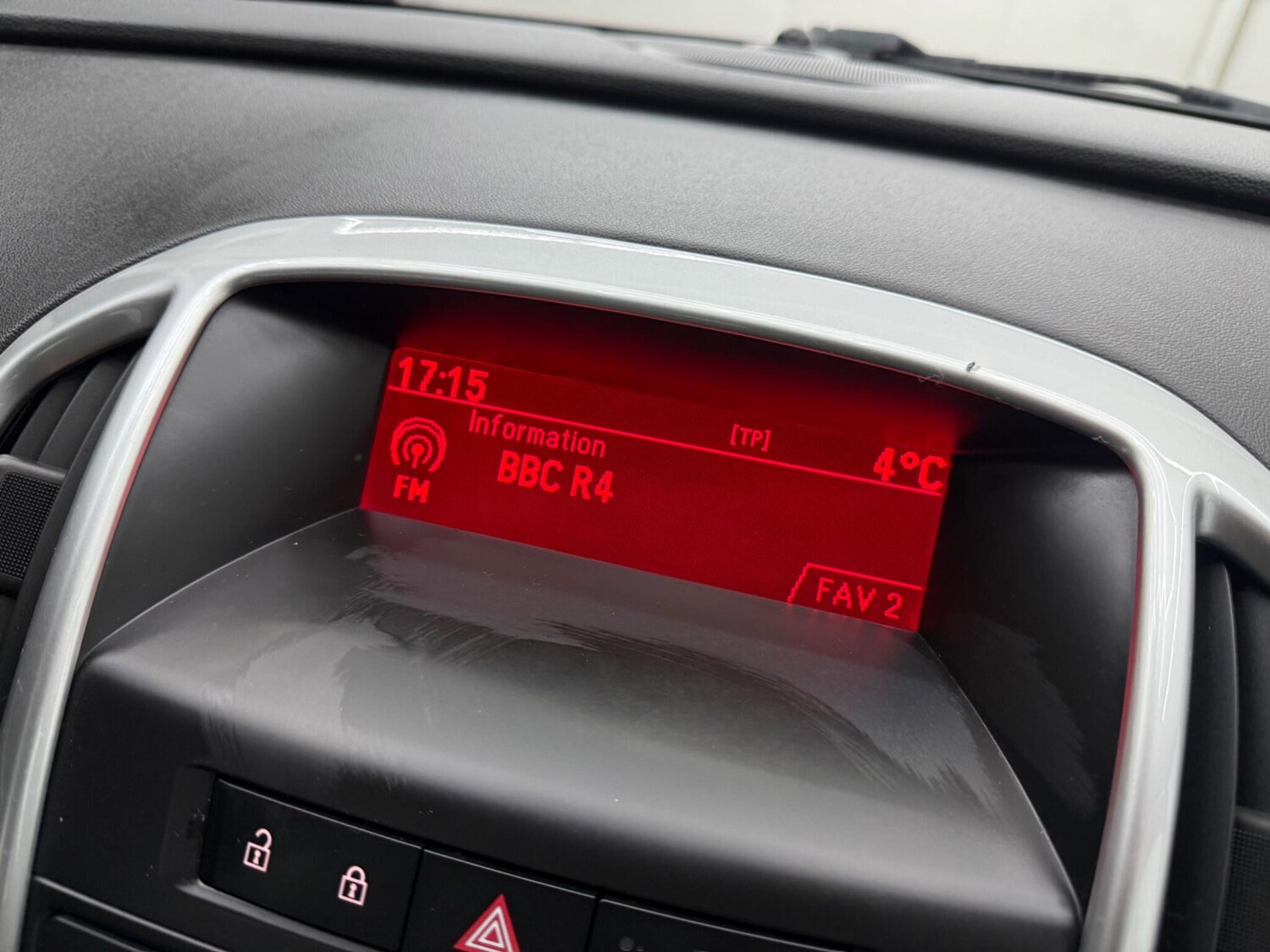 Used Vauxhall Astra for sale - 77440626: Photo 44