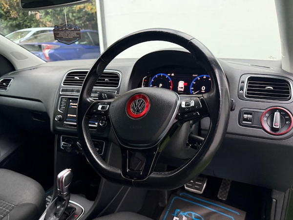 Used Volkswagen Polo 2016 for sale - 76314882: Photo 2