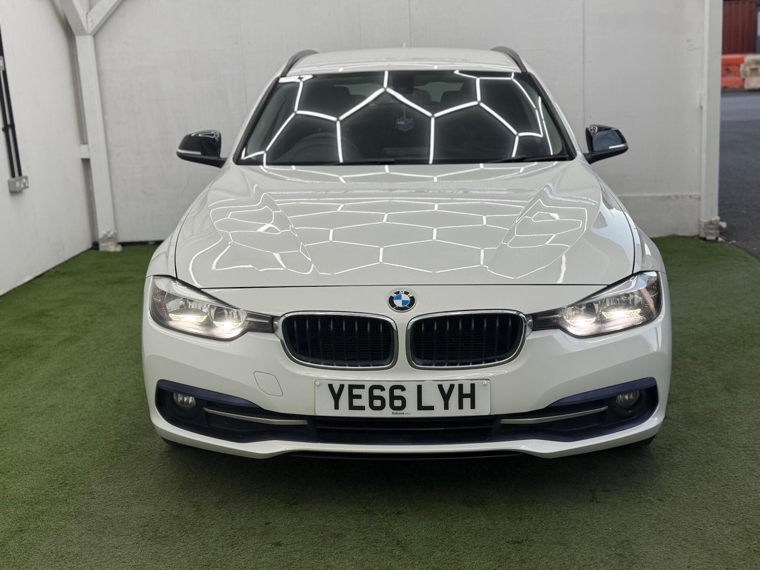 Used BMW 3 Series 2016 for sale - 77940021: Photo 12