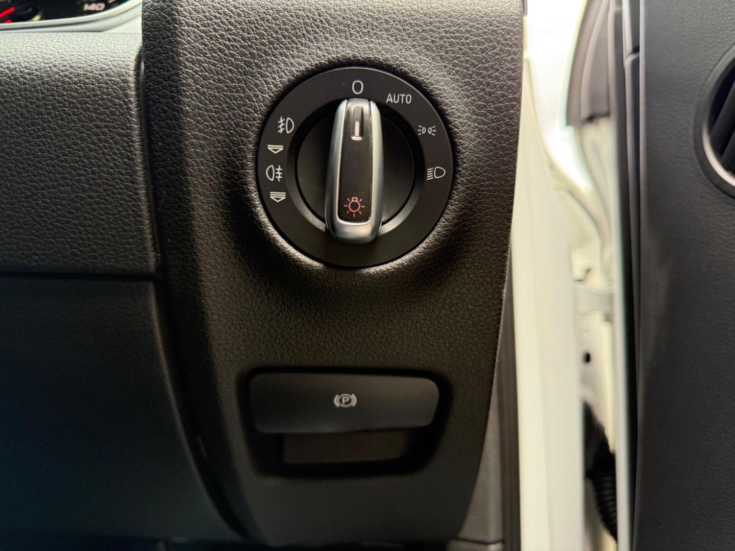 Used Audi Q7 2013 for sale - 76976108: Photo 47