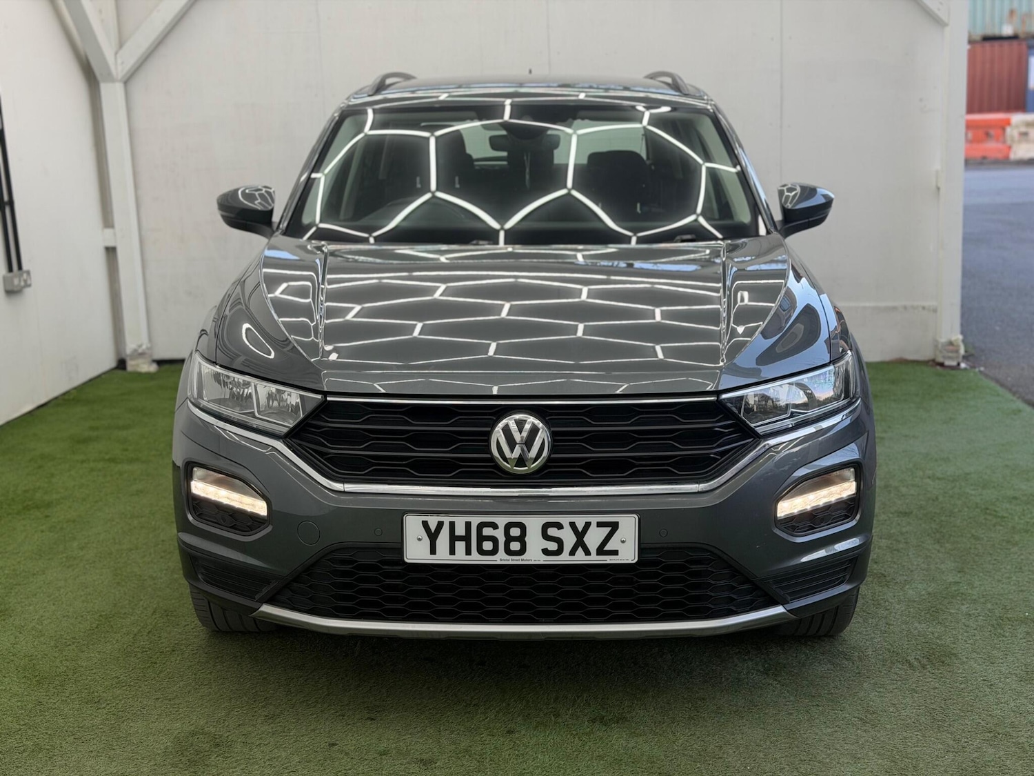 Used Volkswagen T-Roc 2018 for sale - 77892856: Photo 12